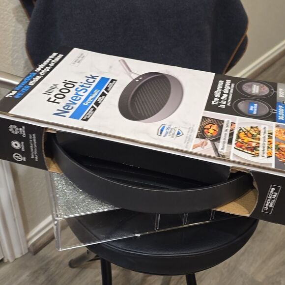 Ninja Foodi NeverStick Premium 12" Round Grill Pan - Picture 10 of 10